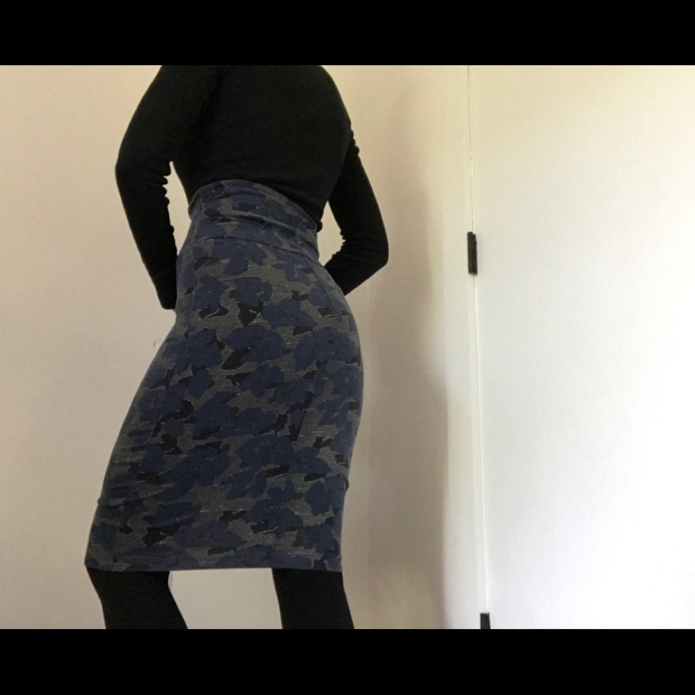 Ecote Navy Floral Print High Waisted Pencil Skirt - Picture 3 of 13